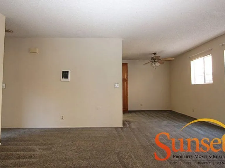 4423 1/2 Illinois St #1 — Photo 8