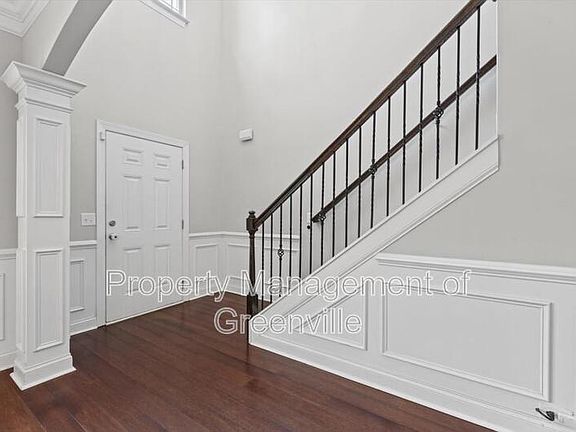 3rd image of 10 Windsor Creek Ct
