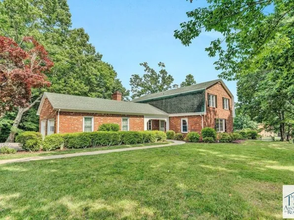 124 Woodshire Rd, Collinsville, VA 24078