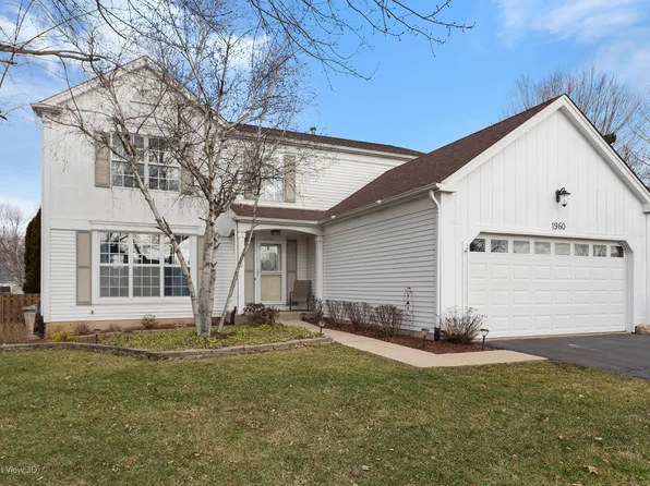1960 Mission Hills Dr, Elgin, IL 60123