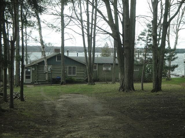 1st image of 4489 E Shore Dr NE