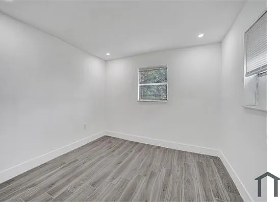 5740 Mayo St #5 — Photo 5