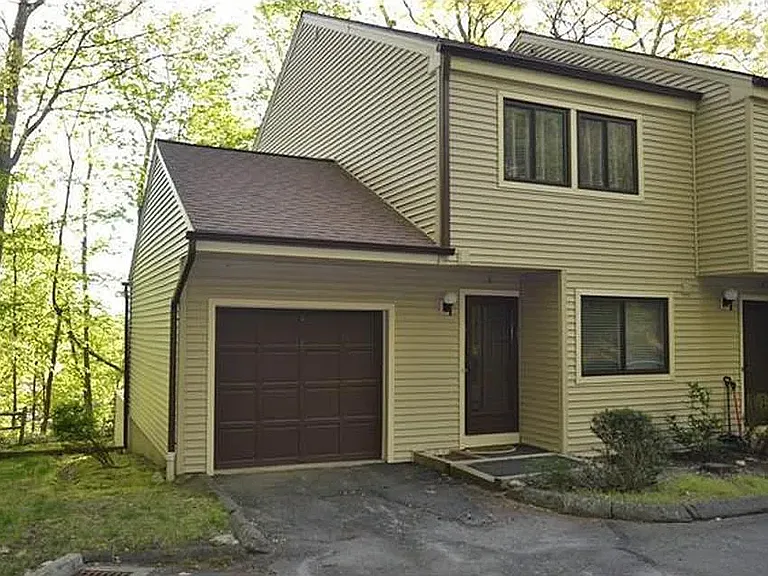 11 Idlewood — Photo 1