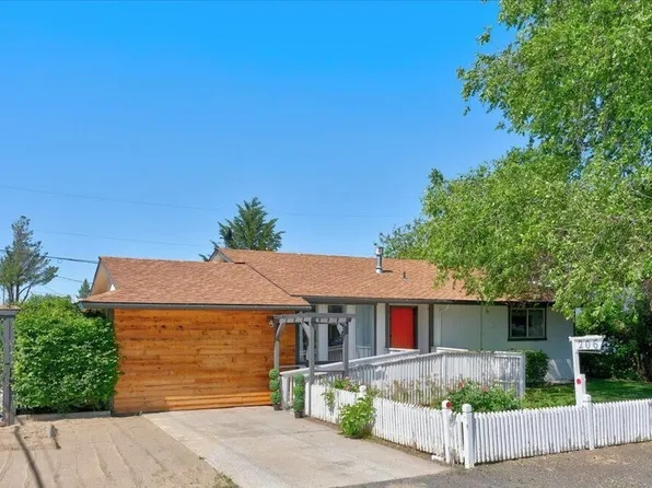 206 Maxwell Street, Davenport, WA 99122