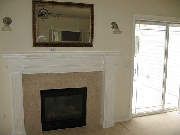 Gas fireplace