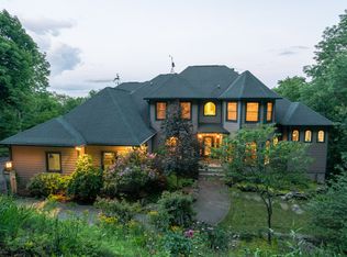 614 Twin Ponds Rd, Banner Elk, NC 28604