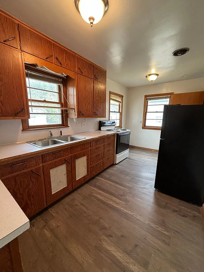 2 Bedroom, 1 bathroom home in Waterloo — Photo 3
