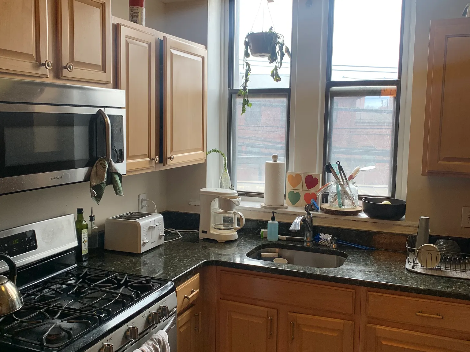 3 bed, 800 sqft, $1,050 — Photo 4