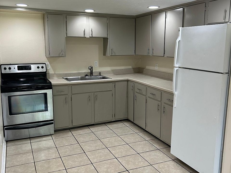 1st image of 1303 N Banner Ave #1305