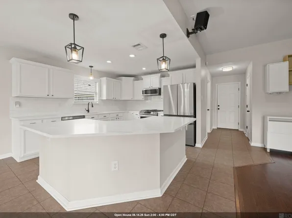14380 Summerset Dr, Gonzales, LA 70737
