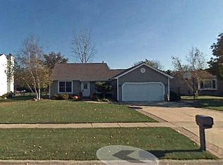 308 N Creekside Trl, McHenry, IL 60050