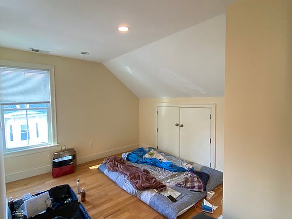 5th image of 11 Sparhawk St #10