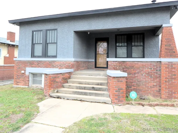 131 W 5th Ave, Bristow, OK 74010