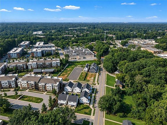 2nd image of 721 Fayetteville Rd #609
