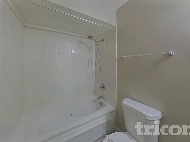 554 Peregrine Ct — Photo 13