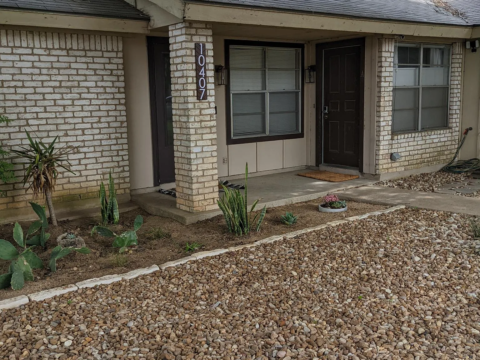 10407 Little Pebble Dr — Photo 2