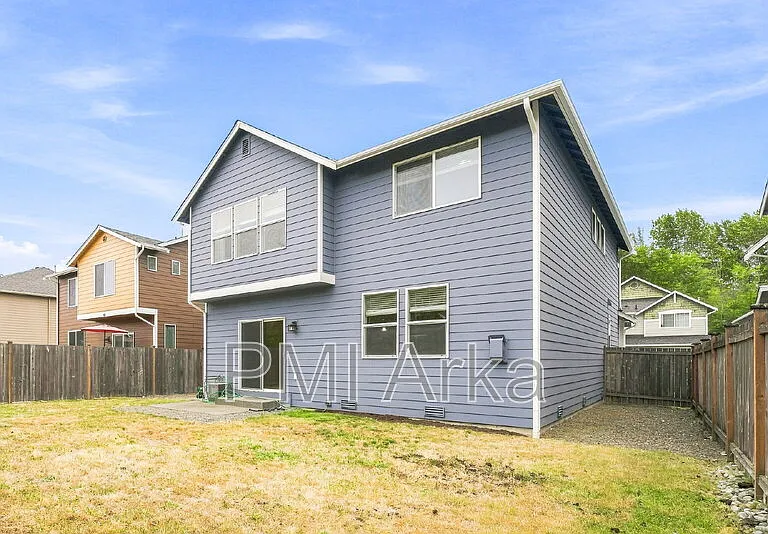 633 Ilwaco Pl NE — Photo 14