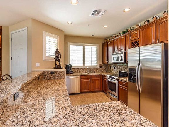 4th image of 2930 E Dunbar Dr