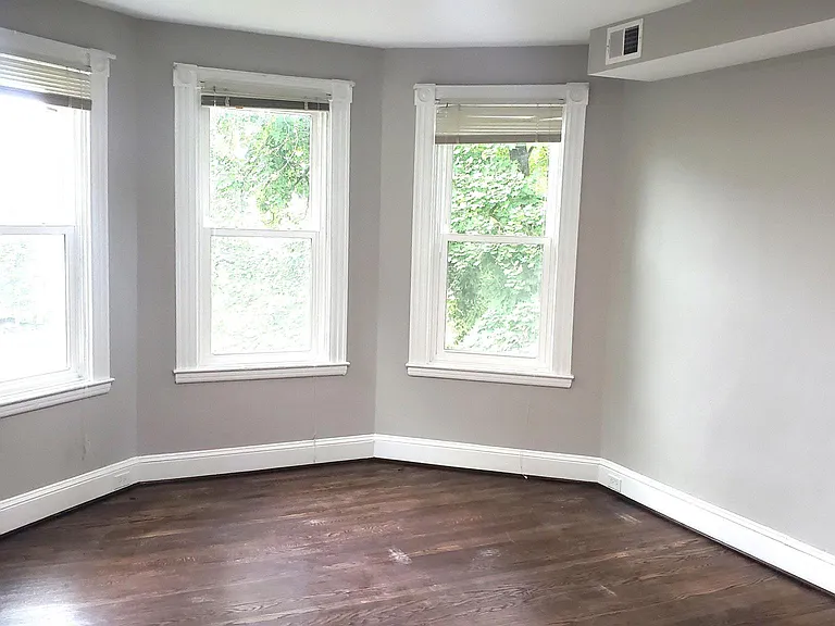 711 Gladstone Ave #D — Photo 14