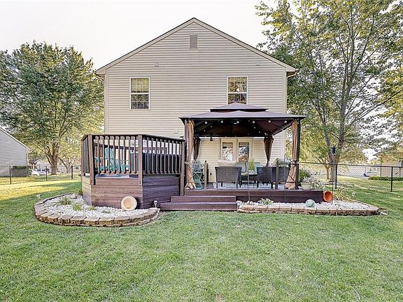 2nd image of 519 Woodfield Cir