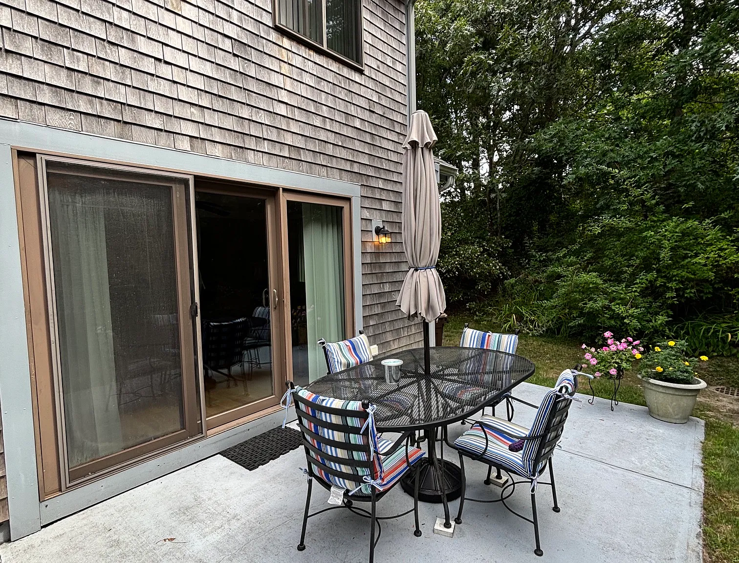 2 bed, 2.5 bath, 1380 sqft, $2,200 — Photo 3