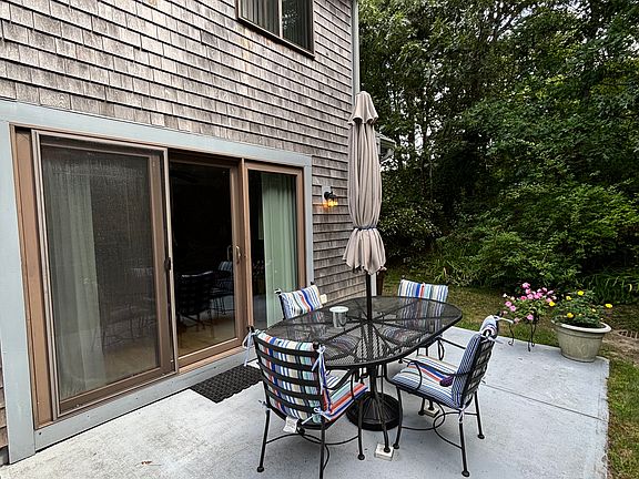 3rd image of 30 Crescent Ln