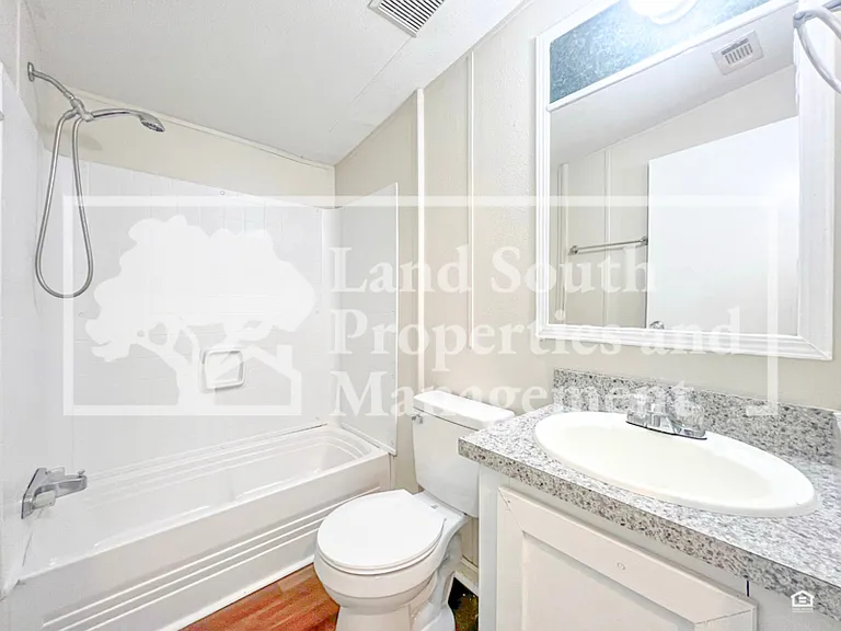3230 J And J Manor Rd — Photo 8
