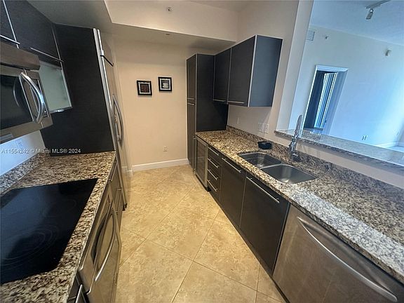 3rd image of 550 Okeechobee Blvd APT 404