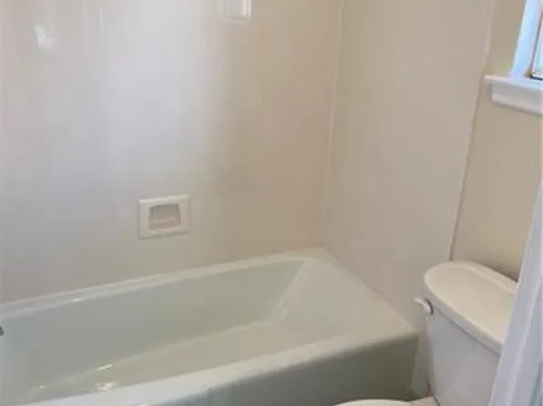 71 Lucaya Dr, Kenner, LA 70065