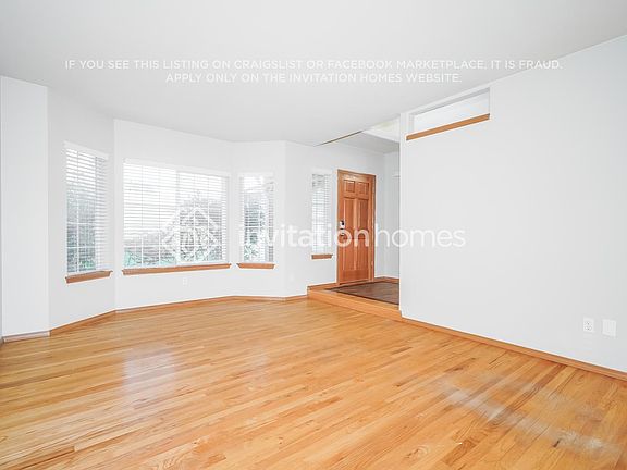 4th image of 4101 Pinehurst Dr NE