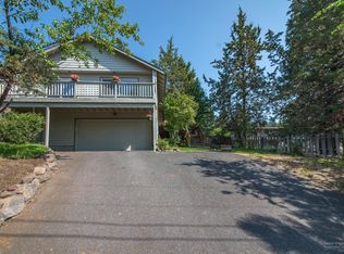 922 NW Roanoke Ave, Bend, OR 97703