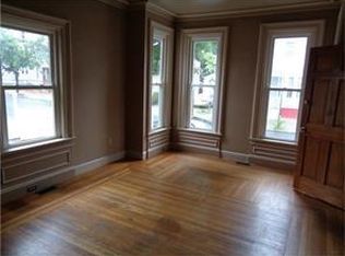 38 Roanoke St, Providence, RI 02908