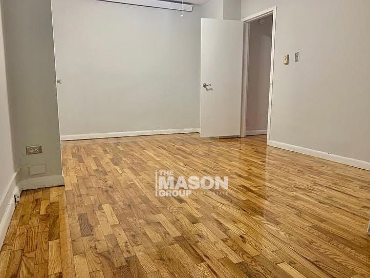 2nd image of 432 E 88th St APT 104