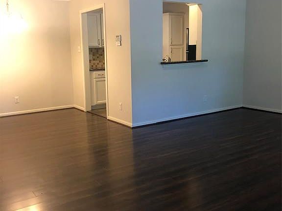 5th image of 1100 Augusta Dr APT 74