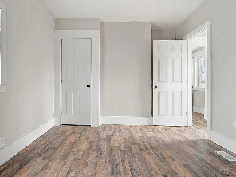 540 Grand Ave — Photo 24