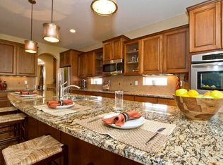 2354 S Juniper Cir, Lakewood, CO 80228