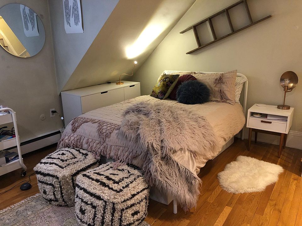 2nd image of 37 Gray St #1A