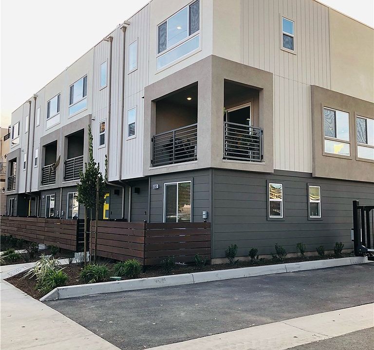 1st image of 5257 Rainier Way