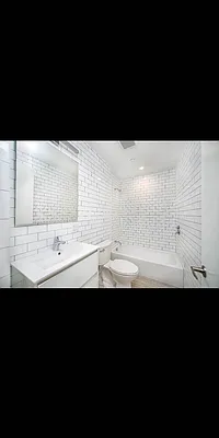 Rented by Century 21 Metropolitan | media 8