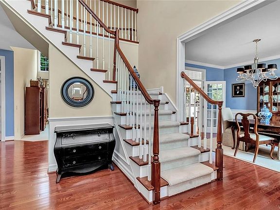 2nd image of 6011 Corinne Ln