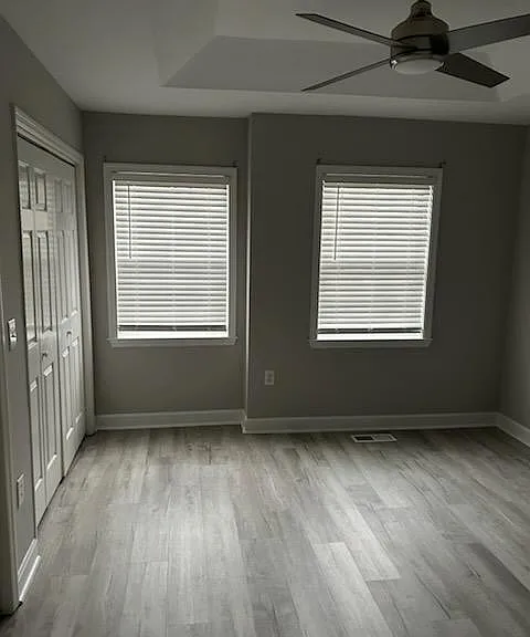 914 Hillside Dr S #T — Photo 5