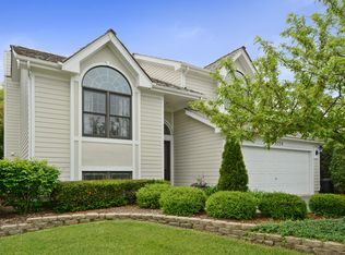 2254 Brookside Ln, Aurora, IL 60502