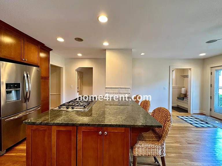 211 W 66th St — Photo 19
