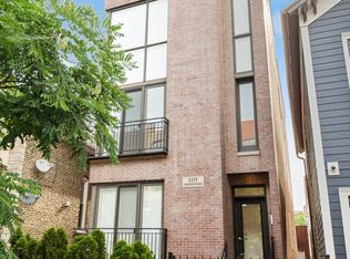 1233 N Bosworth Ave #2, Chicago, IL 60642