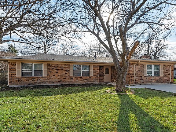 4th image of 509 E Willow Ln