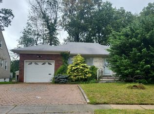 1302 Shetland Dr, Union, NJ 07083