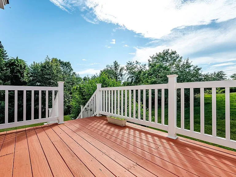 25 Village Dr — Photo 6