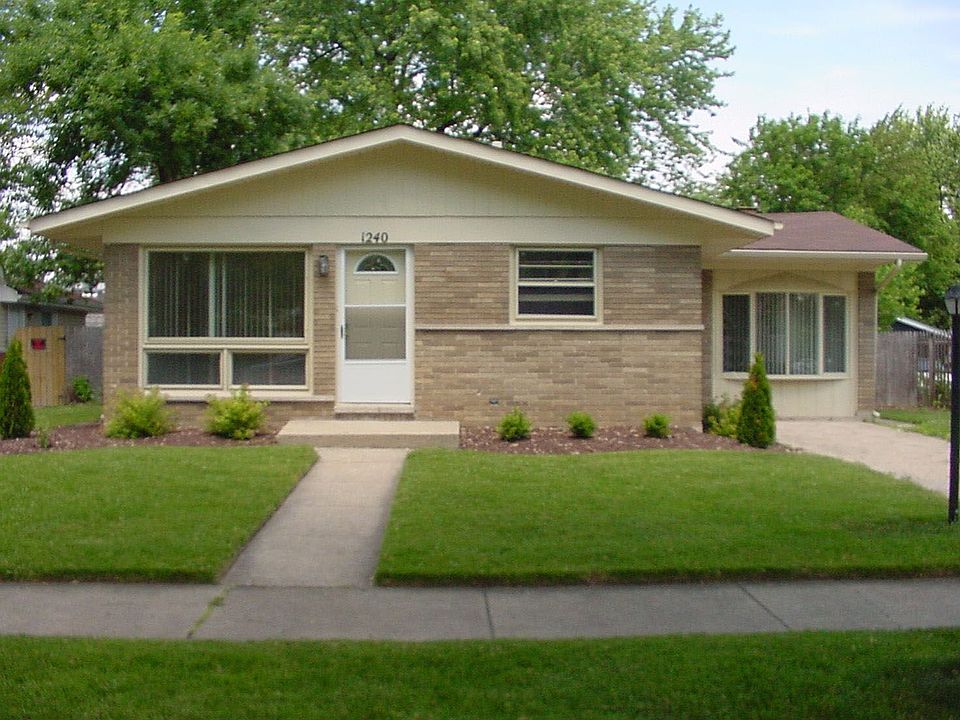 1st image of 1240 E 156th St