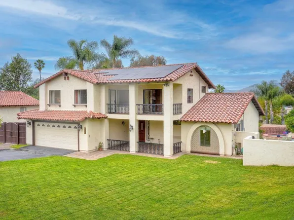 2740 Crownpoint Pl, Escondido, CA 92027