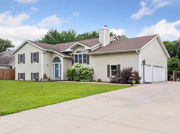 979 Oday St S, Maplewood, MN 55119